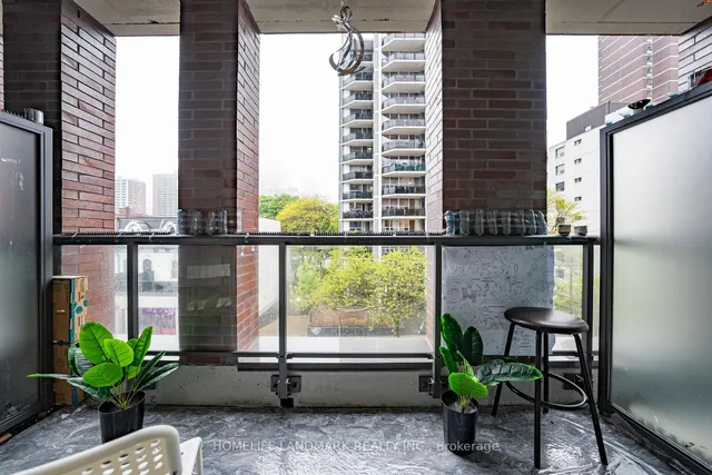 Additional image 27 of 81 Wellesley St Unit 307