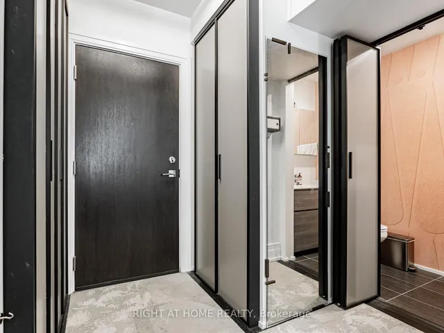 Additional image 3 of 90 Niagara St Unit 410