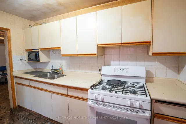 Additional image 10 of 19 Sunset Blvd