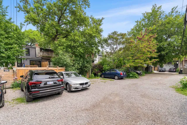 Additional image 42 of 18 Alton Ave