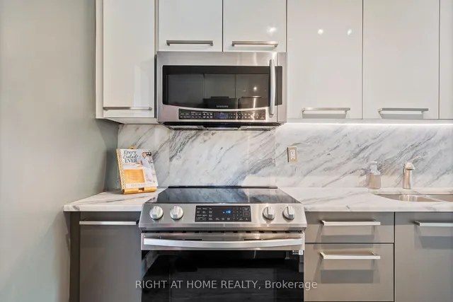 Additional image 7 of 2448 Malcolm Cres