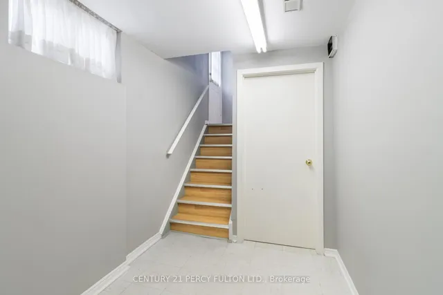 Additional image 28 of 55 Rochman Blvd