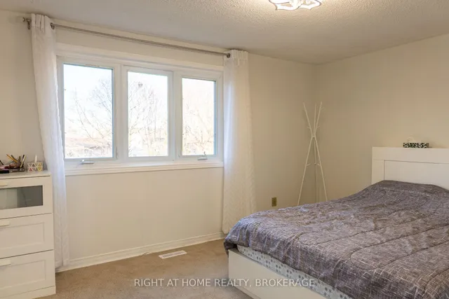 Additional image 15 of 2377 Holyhead Dr