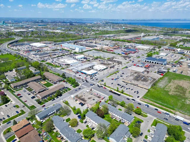 Additional image 38 of 262 KENORA Ave Unit 35