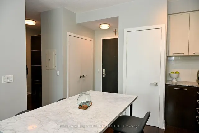 Additional image 8 of 770 Bay St Unit 2504