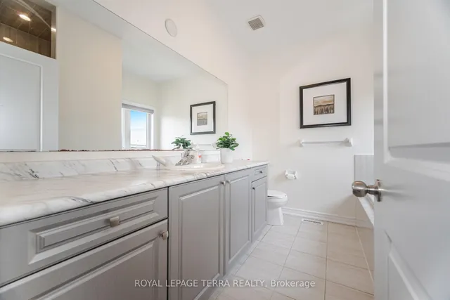 Additional image 26 of 47 Cobriza Cres