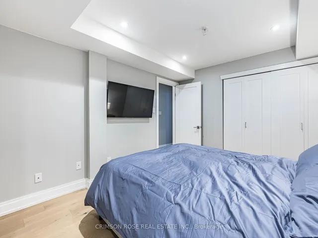 Additional image 22 of 217 St George St Unit 8