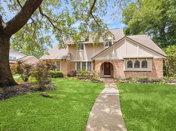 2403 River Village Dr, Humble, TX 77339