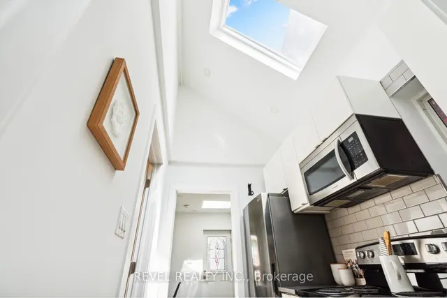 Additional image 10 of 526 Quebec Ave Ave