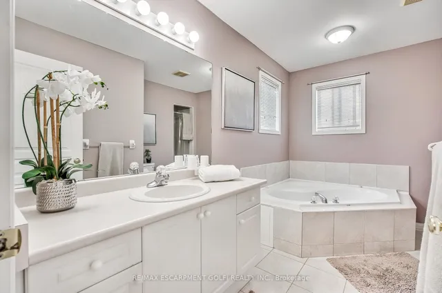 Additional image 21 of 24 DIAMOND Crt