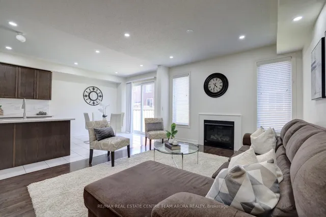 Additional image 9 of 436 Royal West Dr