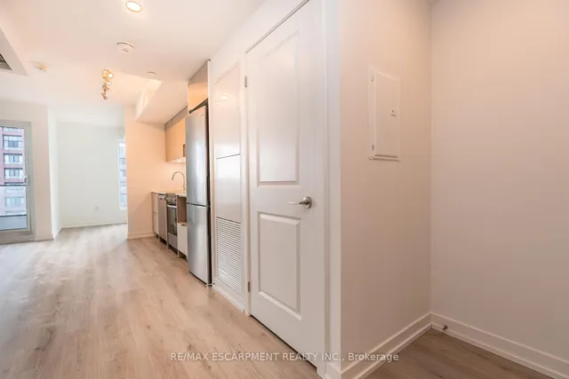 Additional image 4 of 395 Bloor St Unit 2201