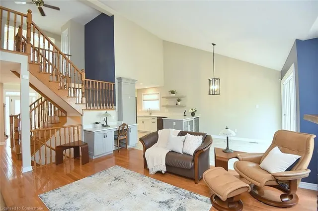 Additional image 24 of 31 Blasdell Crt