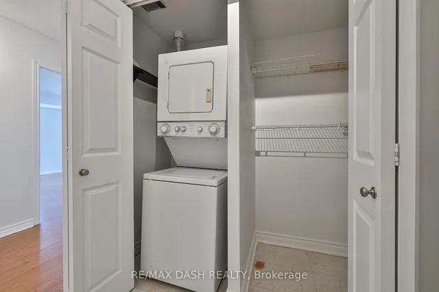 Additional image 43 of 71 Simcoe St Unit 2004