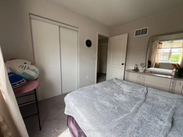 Additional image 20 of 719 Hutchinson Ave