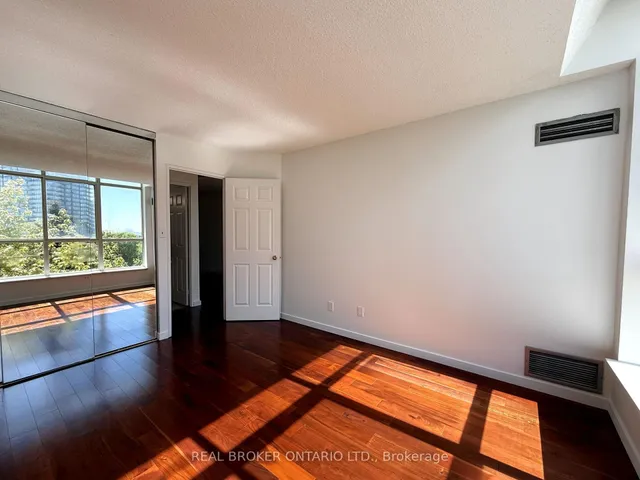 Additional image 11 of 20 Southport St Unit 608