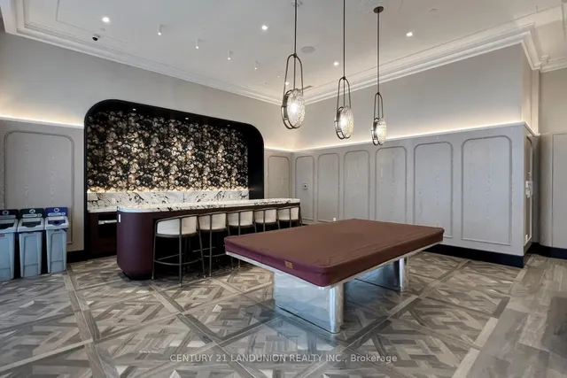 Additional image 39 of 10 Inn On The Park Dr Unit 2004