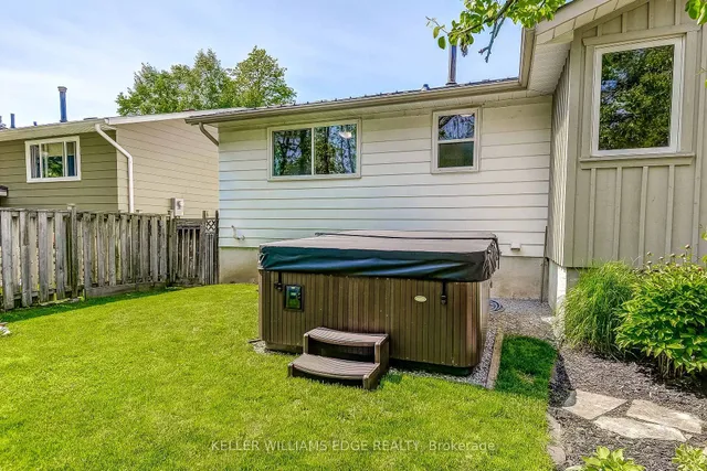 Additional image 40 of 2181 Lancaster Cres