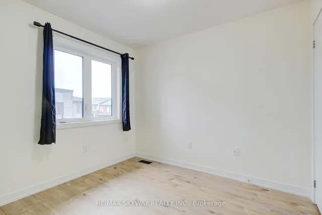 Additional image 32 of 590 North Service Rd Unit 80