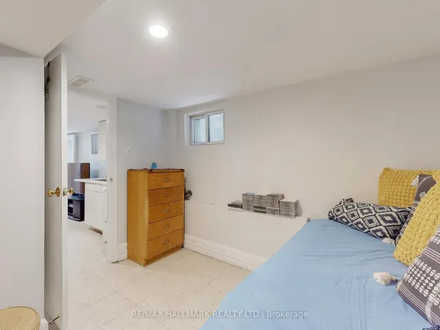 Additional image 37 of 34 Strathcona Ave