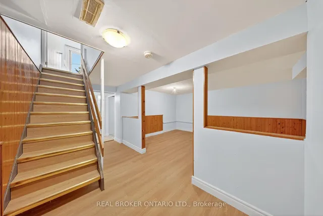 Additional image 25 of 34 Greenbriar Rd