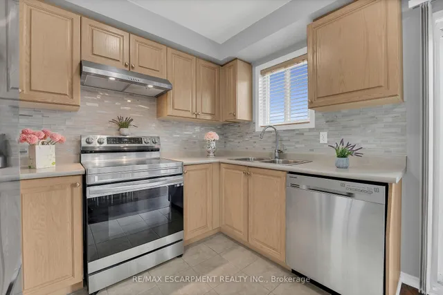 Additional image 15 of 68 Powell Dr