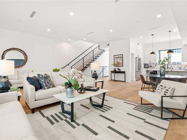 6510 N Contour Ln, North Hollywood, CA 91606