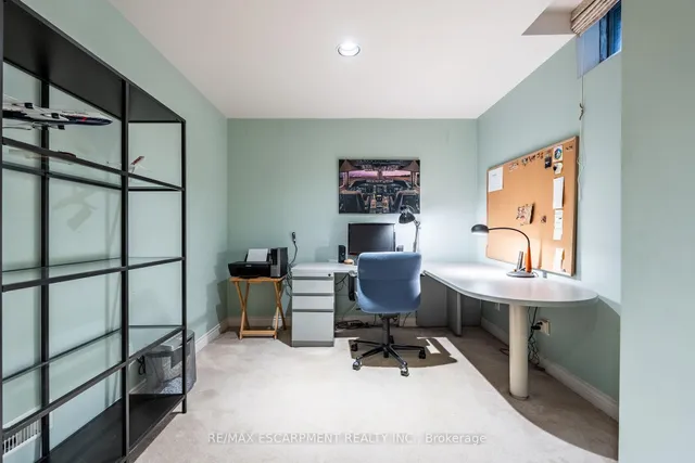 Additional image 28 of 38 Fellowes Cres