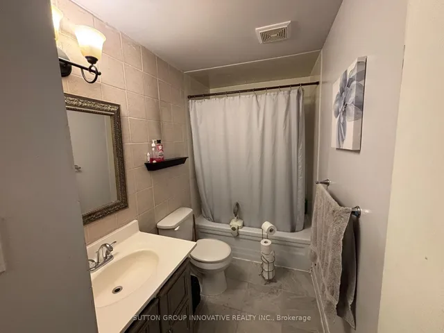 Additional image 38 of 657 Upper Wentworth St