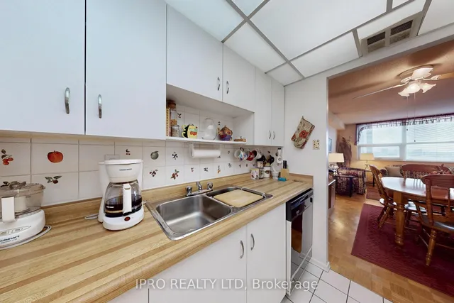 Additional image 18 of 4 Lisa St Unit 1408