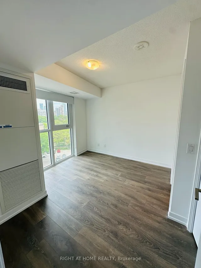 Additional image 5 of 219 Dundas St Unit 809