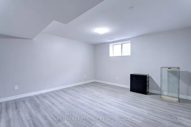 Additional image 36 of 25 Hibiscus Crt