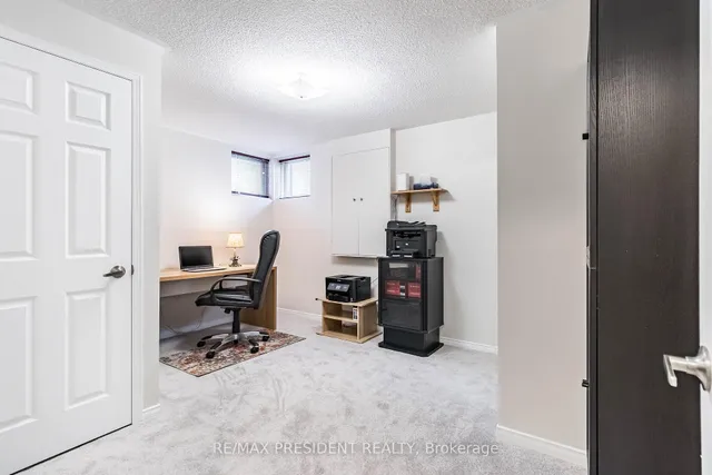 Additional image 25 of 34 Fairbank Crt