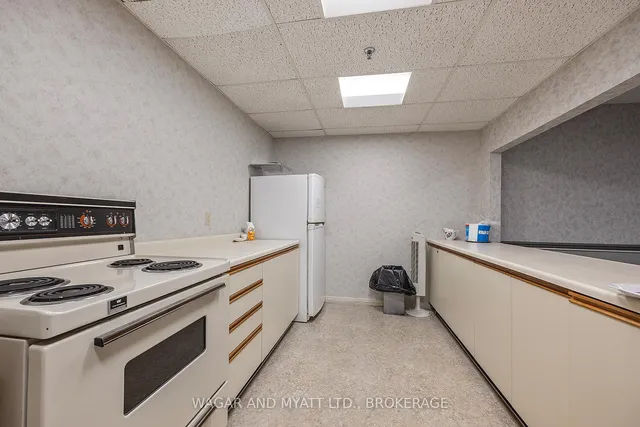 Additional image 9 of 14 GREENVIEW Dr Unit 607