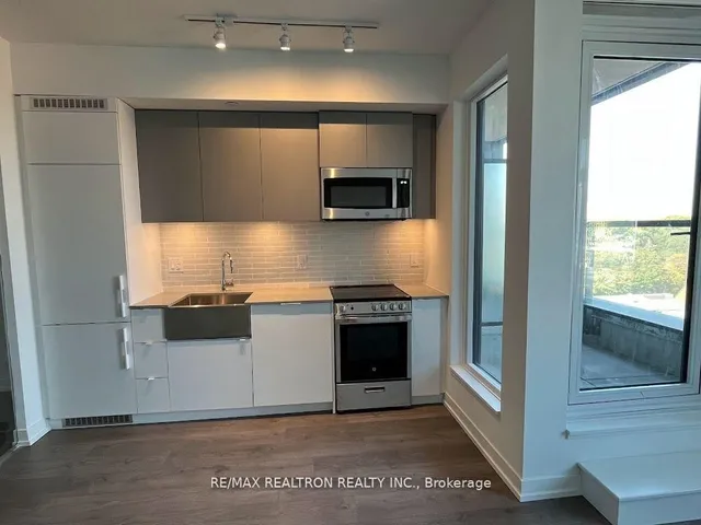 Additional image 8 of 270 Dufferin St Unit 619