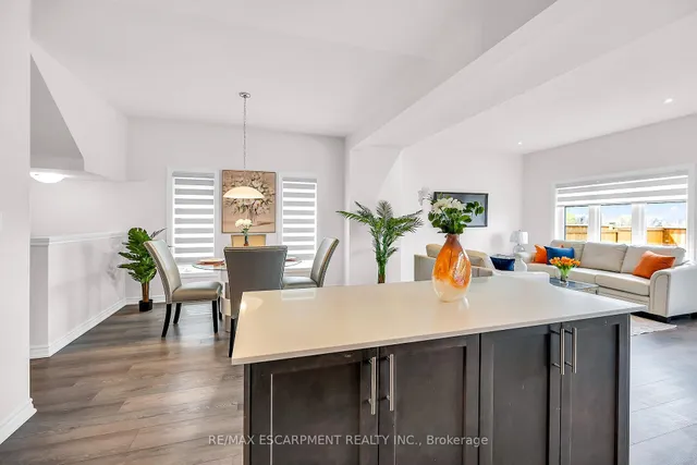 Additional image 15 of 61 SOHO St Unit 13