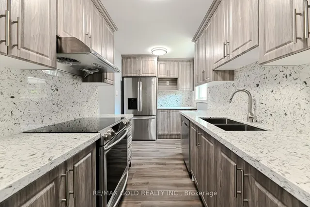 Additional image 14 of 2 Flavian Cres