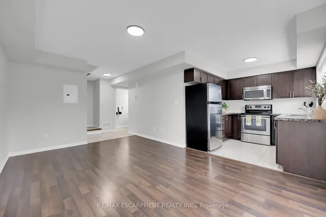 Additional image 12 of 35 Hays Blvd Unit 11