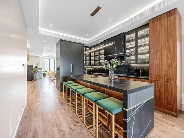 Additional image 11 of 323 Melrose Ave