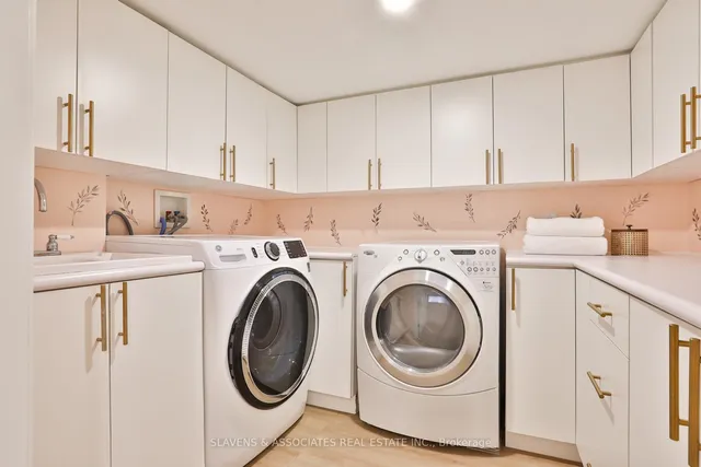 Additional image 43 of 317 Richview Ave