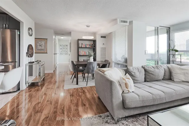 Additional image 19 of 475 The West Mall Unit 712