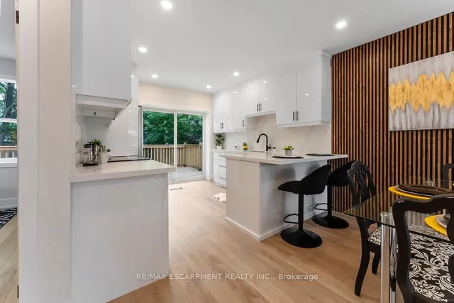 Additional image 8 of 272 East 15th St