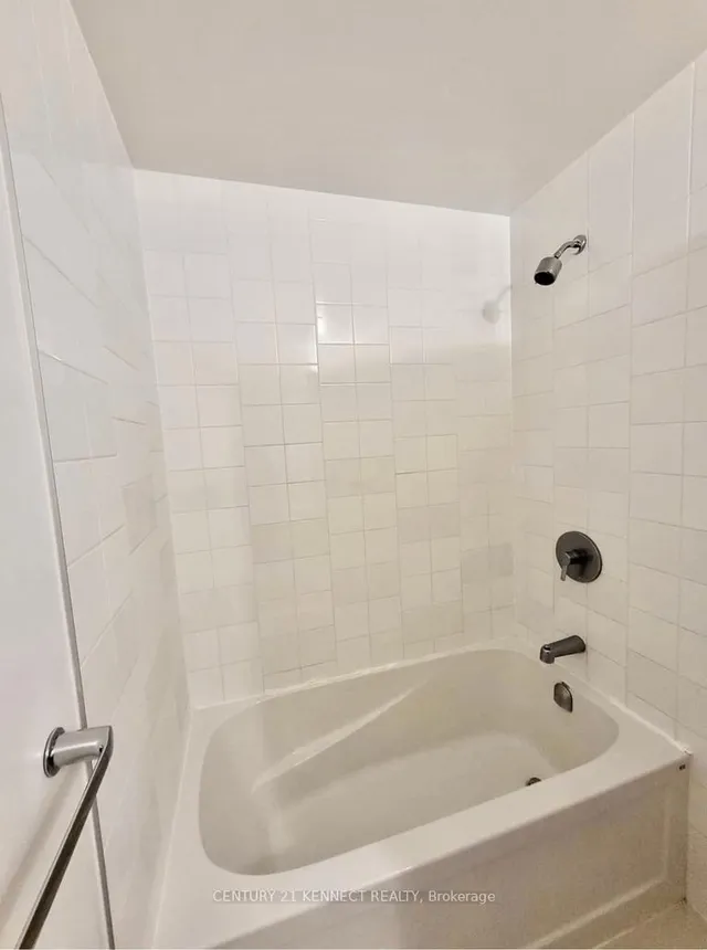 Additional image 12 of 52 Forest Manor Rd Unit 613