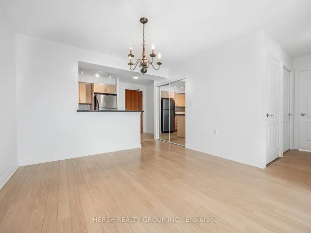 Additional image 11 of 3840 Bathurst St Unit 314