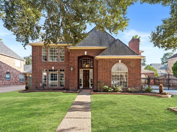 3303 Amber Forest Dr, Houston, TX 77068