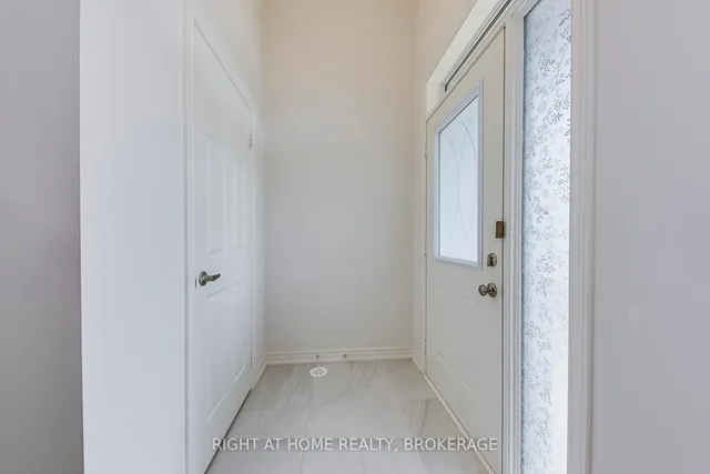 Additional image 4 of 451 Dundas St