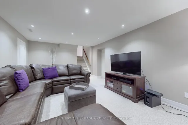 Additional image 40 of 16 Marblehead Rd