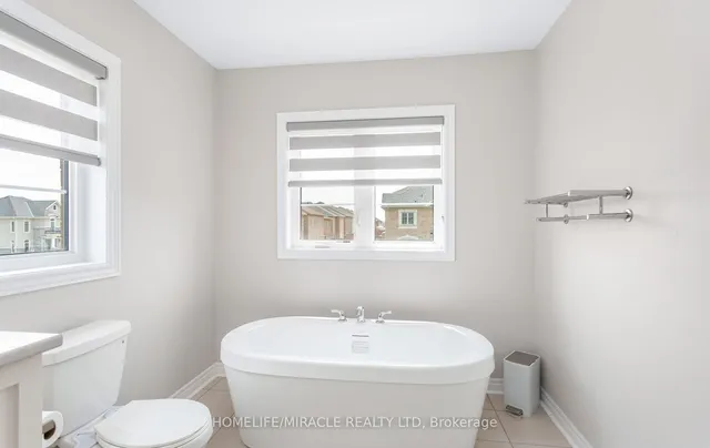 Additional image 43 of 35 Farringdon Cres