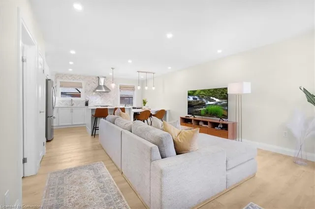 Additional image 14 of 20 Camille Crt