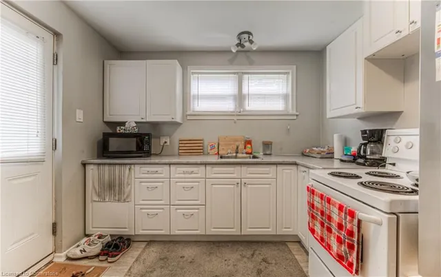 Additional image 24 of 218 Margaret Ave